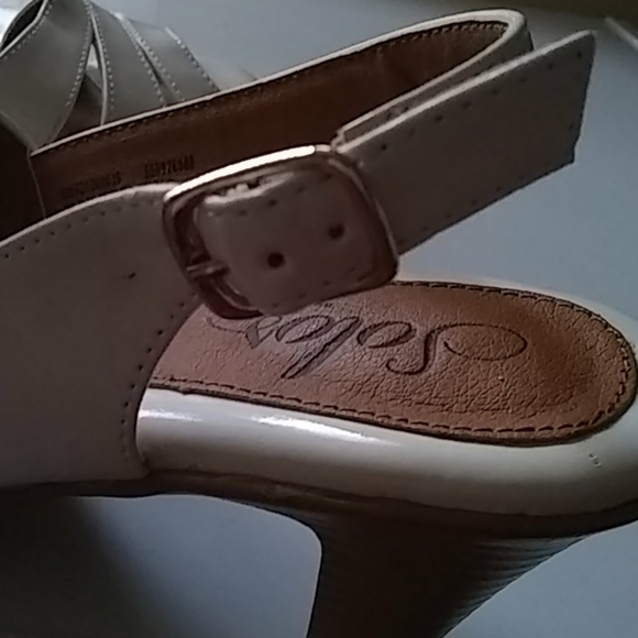 Dress shoes - Picture 11 of 13